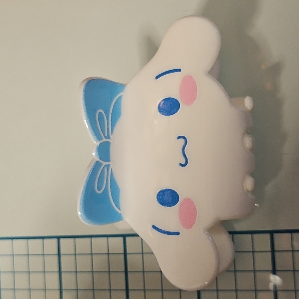 Cinna hair clip